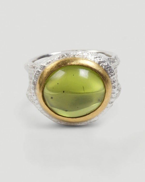 925 Silberring mit grünem Peridot (13,27 ct) und 999 Feingold-Fassung