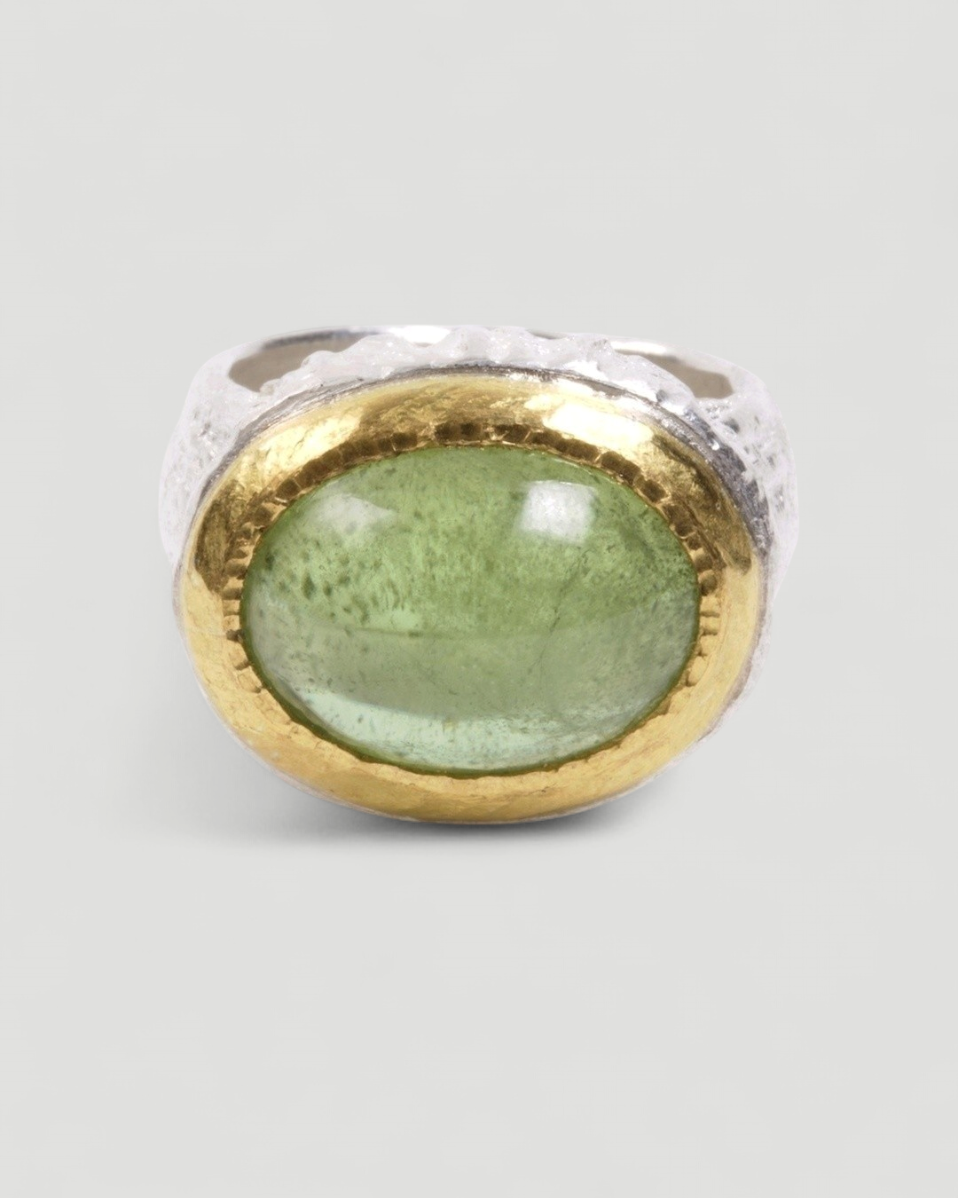925 Silberring mit grünem Peridot (18,89 ct) und 999 Feingold-Fassung - Goldschmiede Krack
