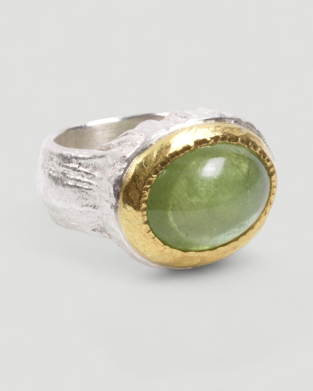 925 Silberring mit grünem Peridot (18,89 ct) und 999 Feingold-Fassung - Goldschmiede Krack