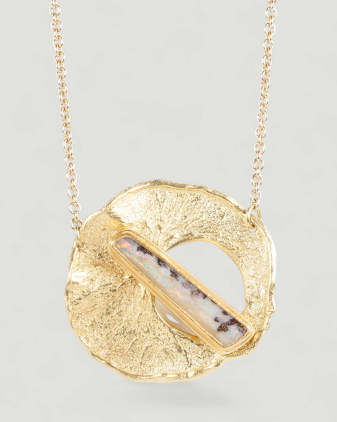 Großer Boulderopal Anhänger aus 750 Gold - Goldschmiede Krack