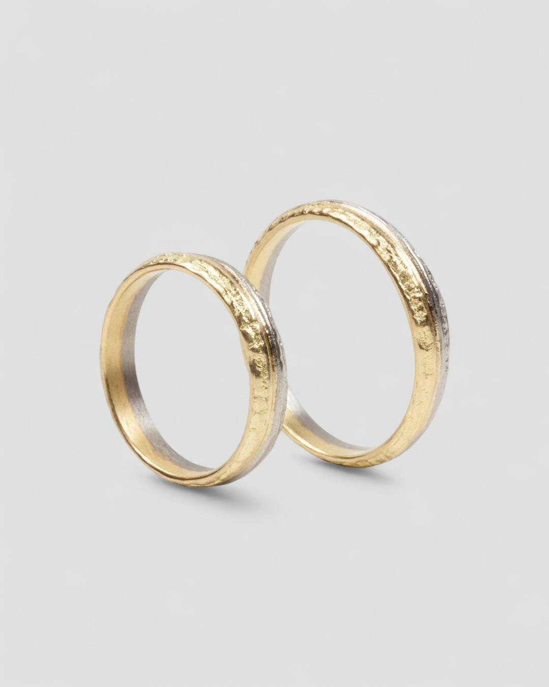 Bicolor Trauringe aus 950 Platin und 750 Gold - Goldschmiede Krack