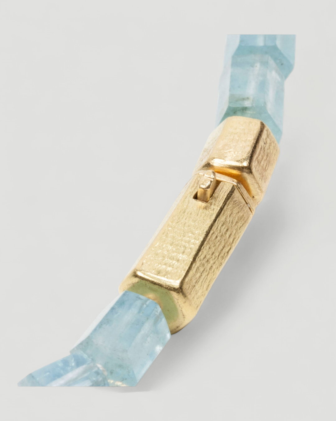 Blaue Aquamarinkette mit 750 Goldkastenschloss - Goldschmiede Krack