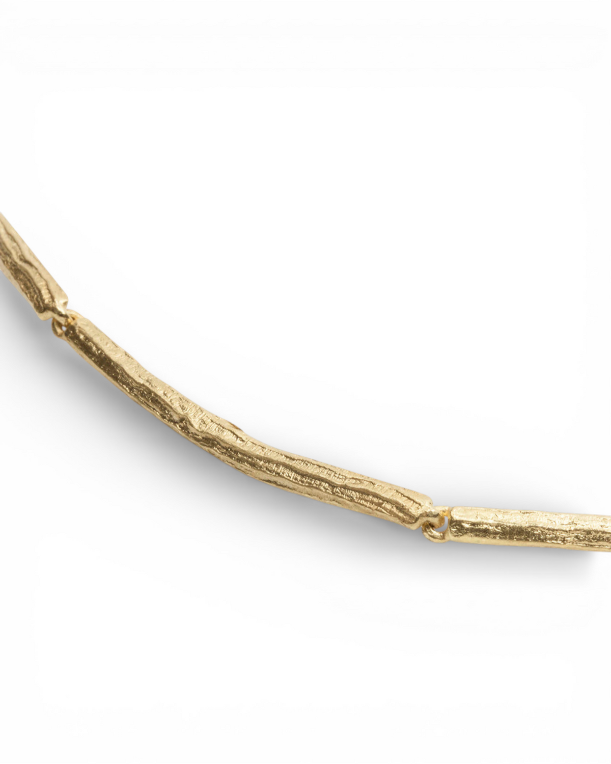 Filigrane 750 Gold Halskette mit "Bark" Struktur - Goldschmiede Krack - Trauringe & Unikatschmuck aus Deidesheim