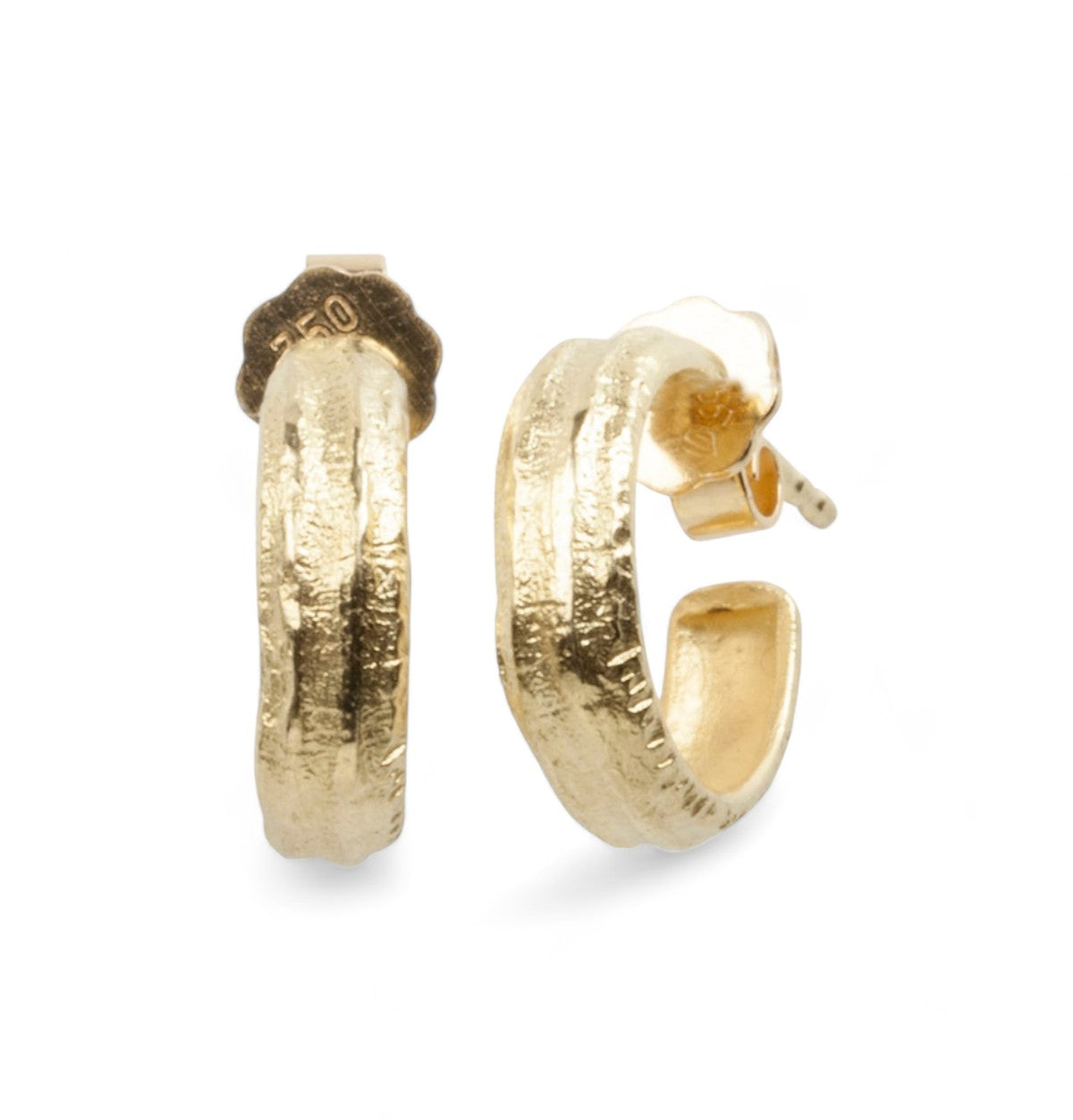 750 Goldcreolen mit Tarmac Struktur Ø 15 - 30 mm - Goldschmiede Krack - Trauringe & Unikatschmuck aus Deidesheim