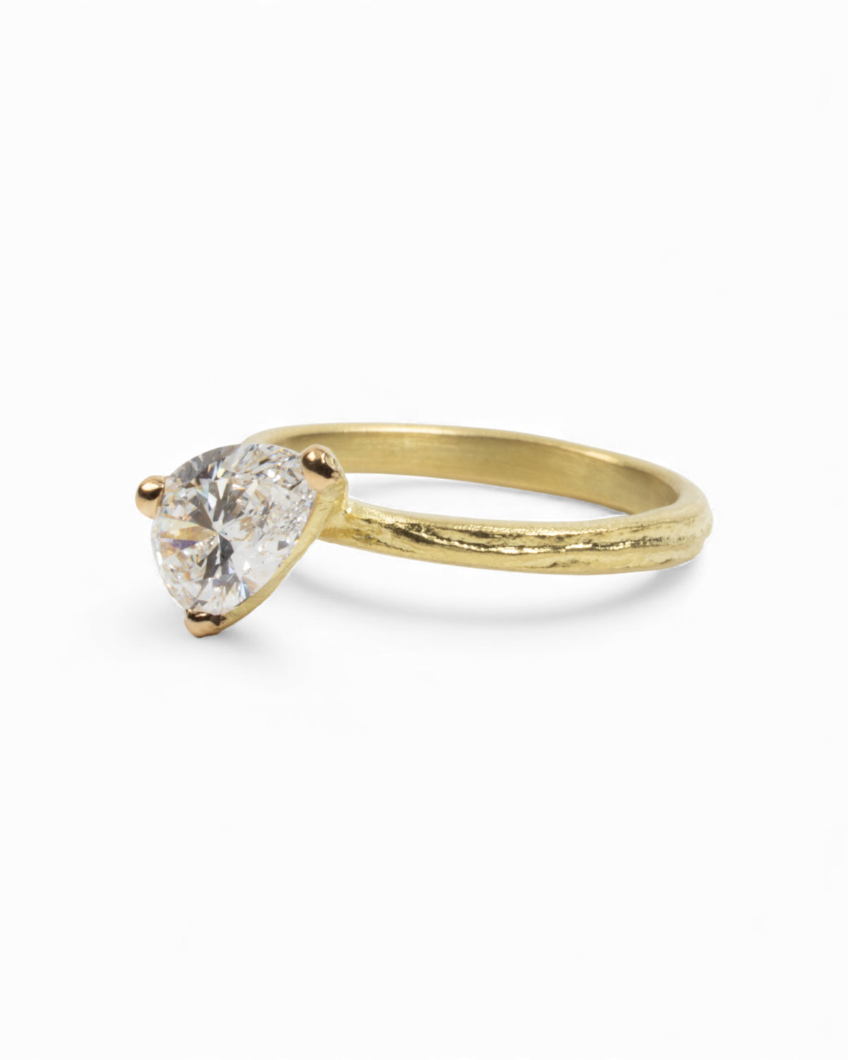750 Gold-Verlobungsring mit LGD Pear Brillant (1.30 ct)