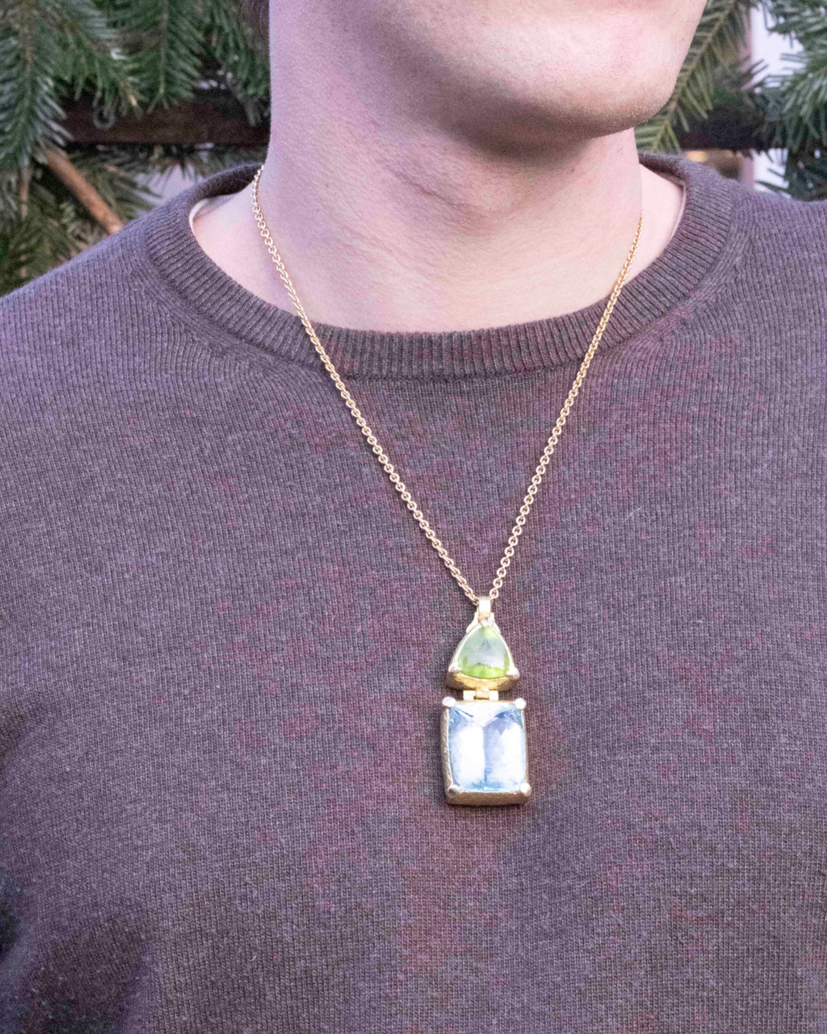 750 Gold Anhänger mit großem Aquamarin (72,65 ct) und Peridot (25,70 ct) – Unikat