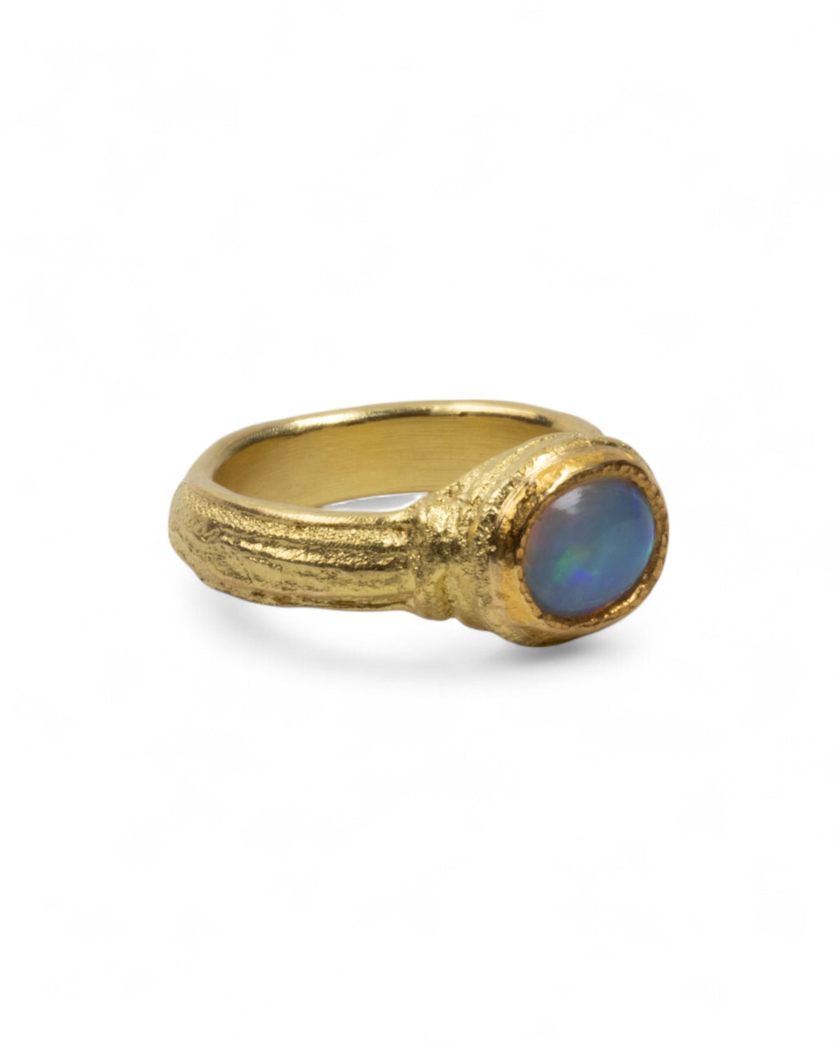 750 Goldring mit leuchtendem Opal (1.20 ct) in 999 Feingoldfassung