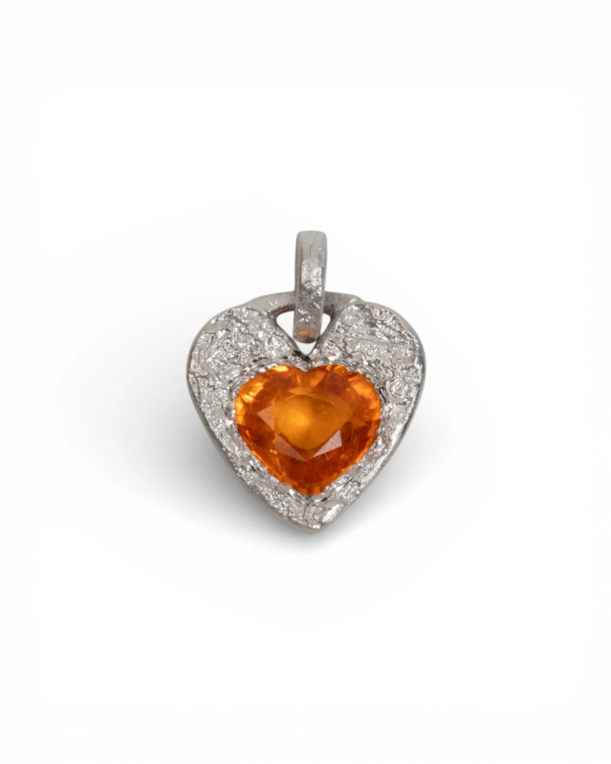 750 Weißgoldherz-Palladium mit herzförmigen Mandarin-Granat (2.62 ct) - Goldschmiede Krack - Trauringe & Unikatschmuck aus Deidesheim