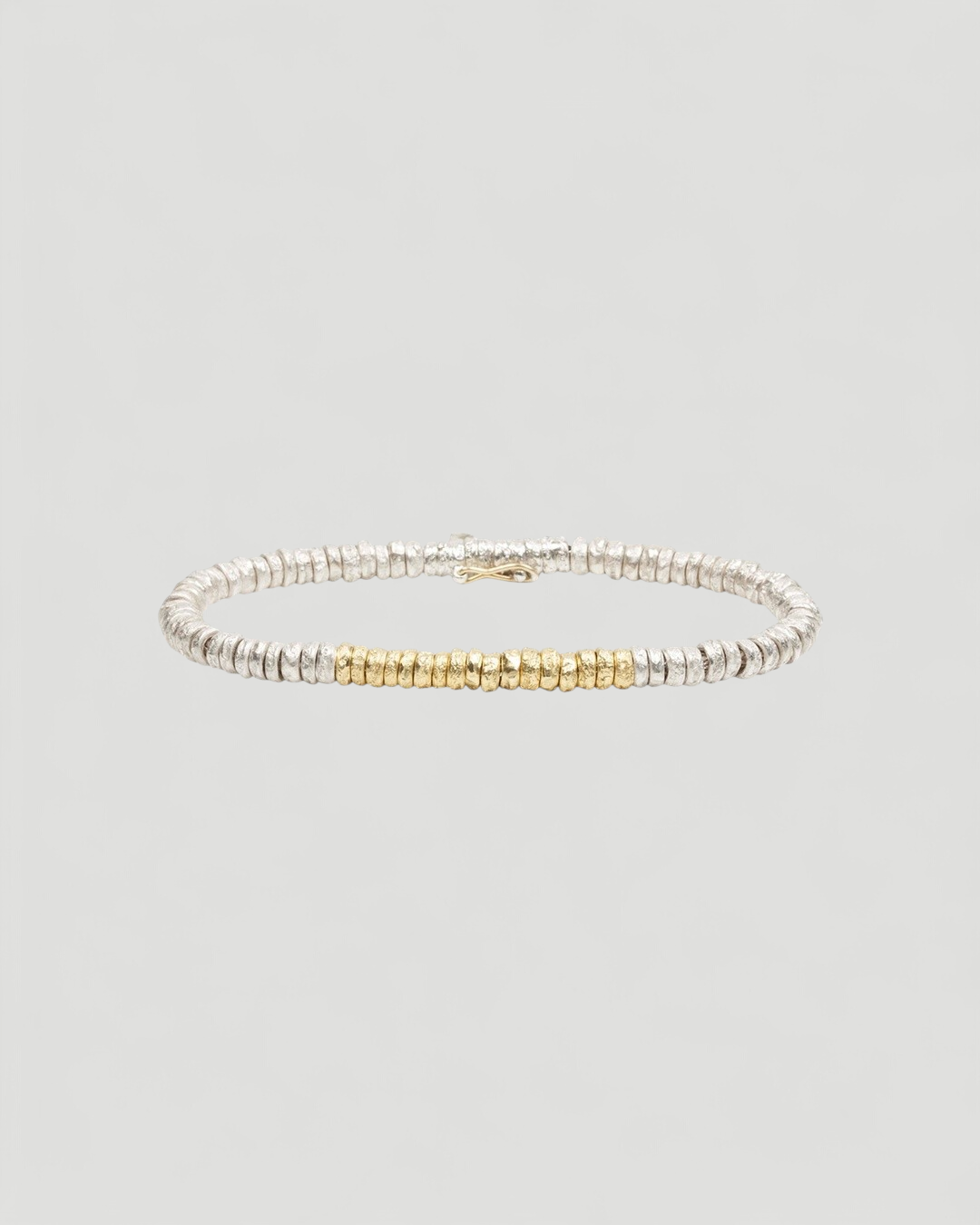 Nugget Eyelets Bracelet aus 925 Silber und 750 Gold - Goldschmiede Krack