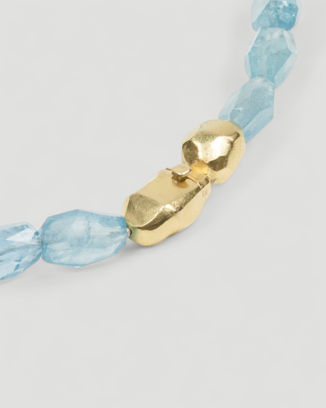 Große blaue Aquamarinkette mit 750 Goldverschluss - Goldschmiede Krack