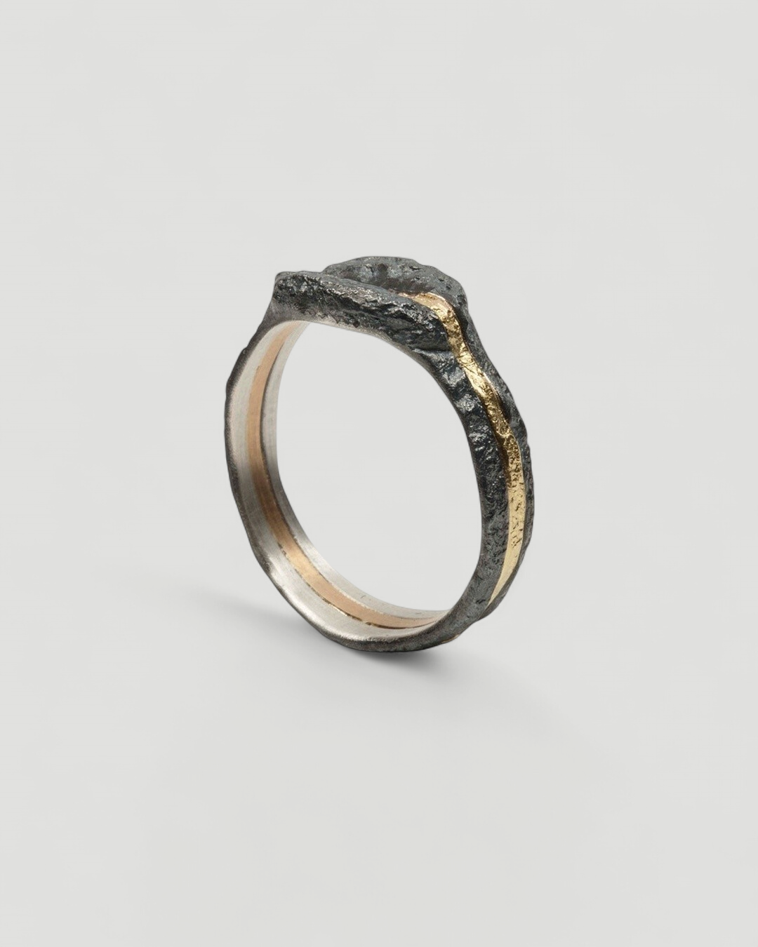Geschwärzter 925 Silberring mit 750 Gold - Goldschmiede Krack