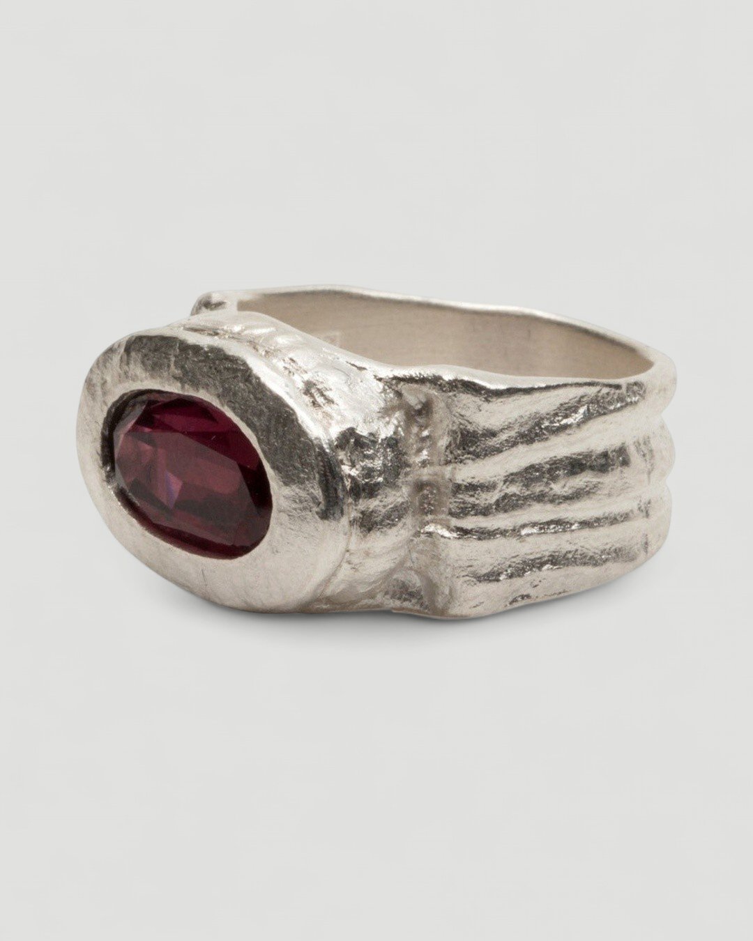 925 Silberring mit rotem Rhodolith - Goldschmiede Krack