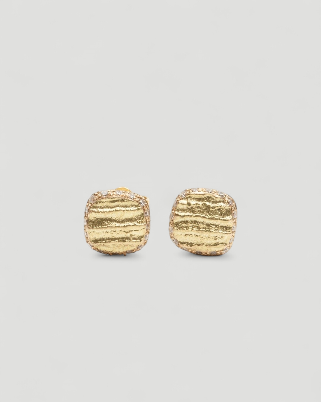 Brillant Ohrstecker mit Bark Struktur - 7,5 mm - Goldschmiede Krack
