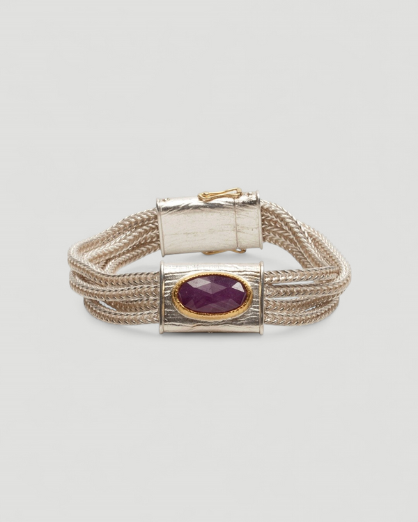 925 Silberarmband mit vier Reihen Fuchsschwanzkette und großem Rubin in Goldfassung