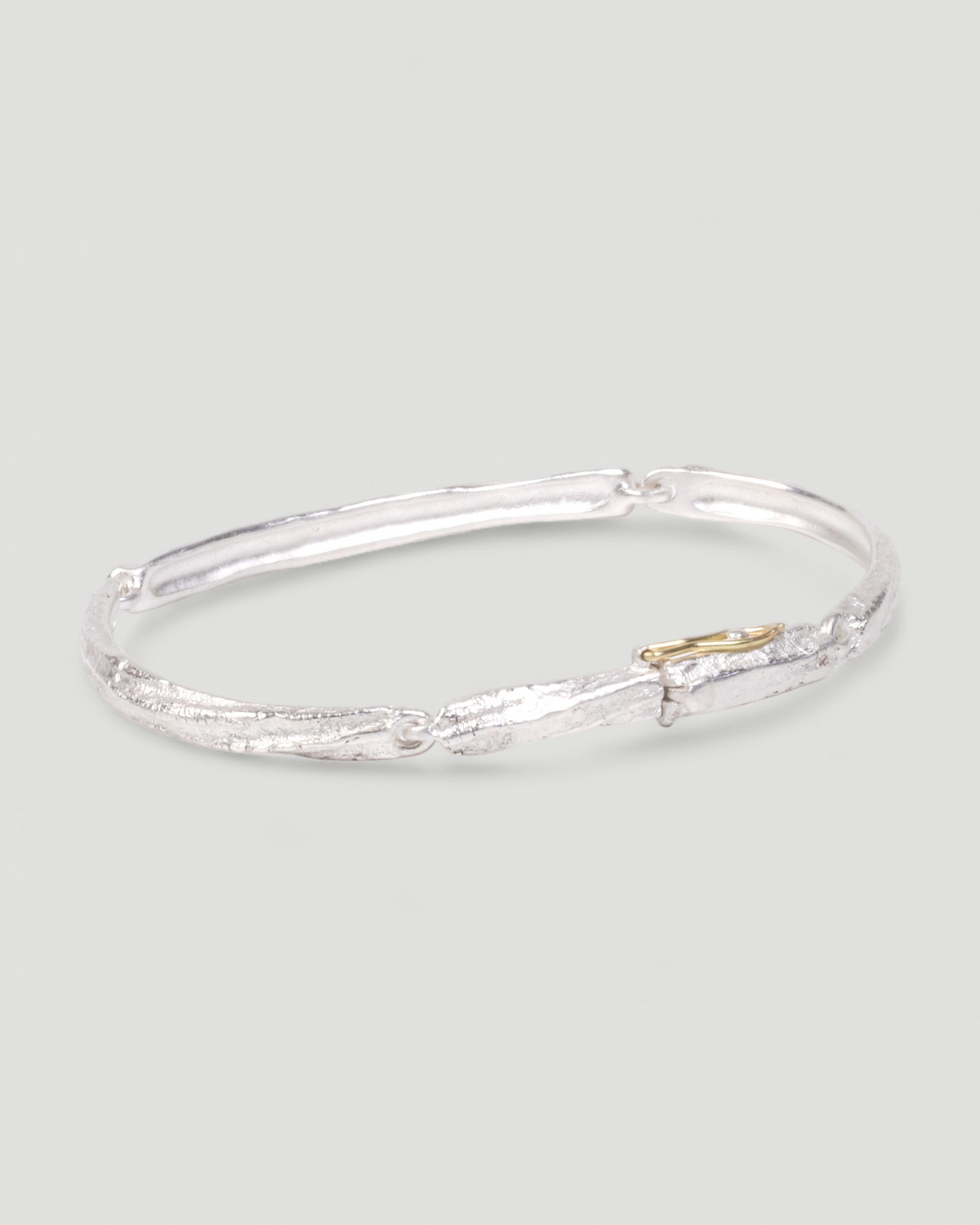 925 Silberarmband mit Tarmac-Struktur, Kastenschloss mit Sicherheitsacht aus 750 Gold