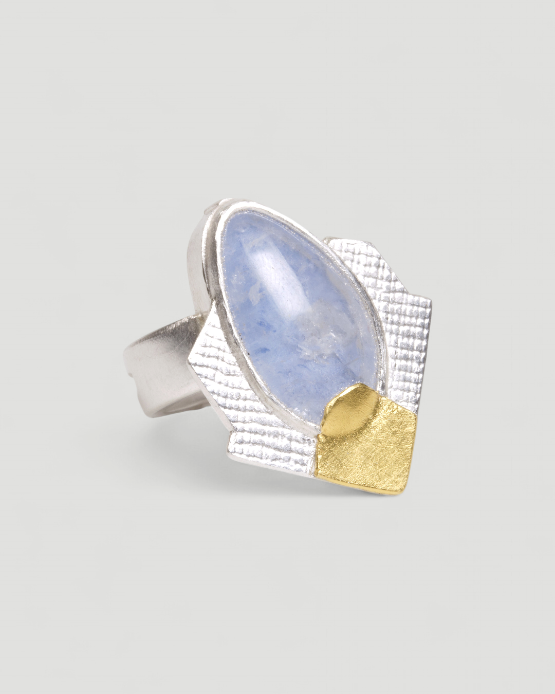 925 Silberring mit blauem Dumortierit-Quarz (9,42 ct) und Feingold