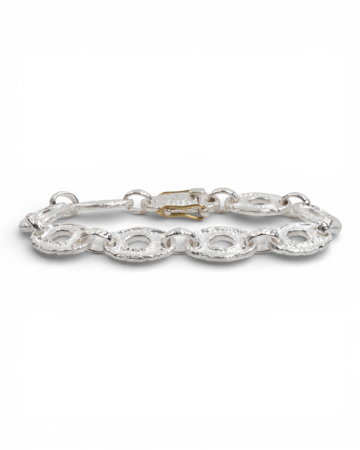 925 Silber Armband mit Nugget-Struktur und 750 Gelbgold - Goldschmiede Krack - Trauringe & Unikatschmuck aus Deidesheim