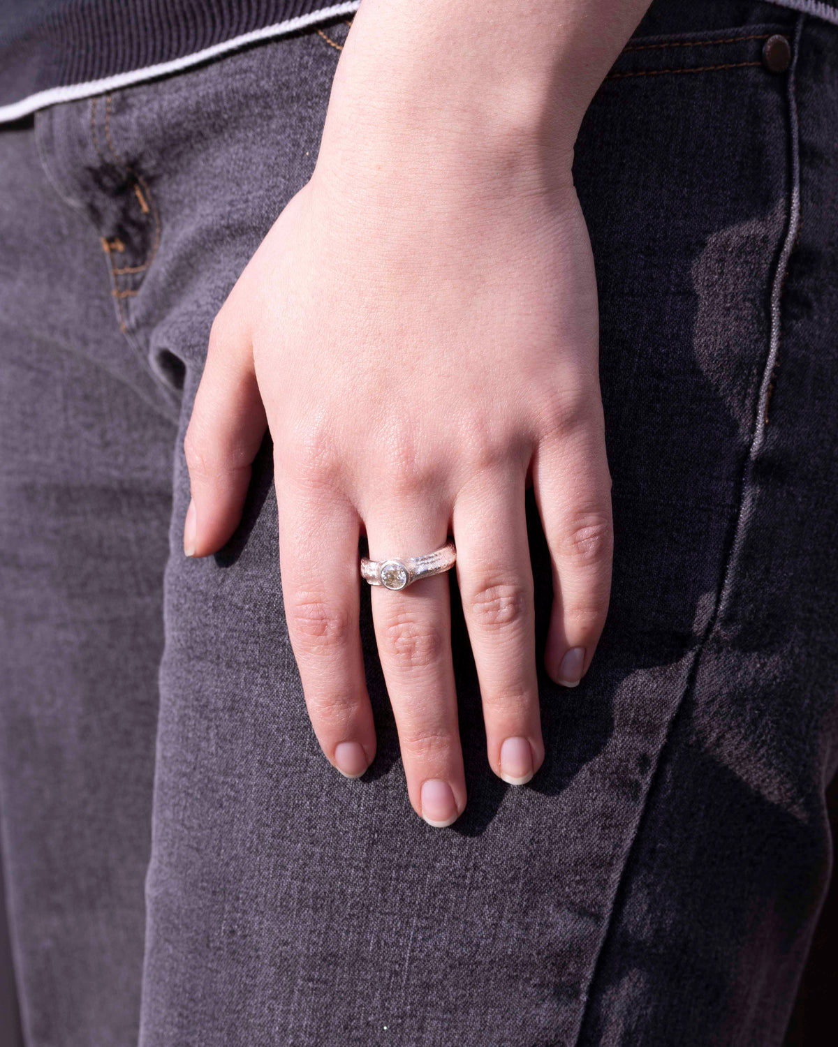 925 Silberring Tarmac-Struktur mit Brillant (1.03 ct) - Goldschmiede Krack - Trauringe & Unikatschmuck aus Deidesheim