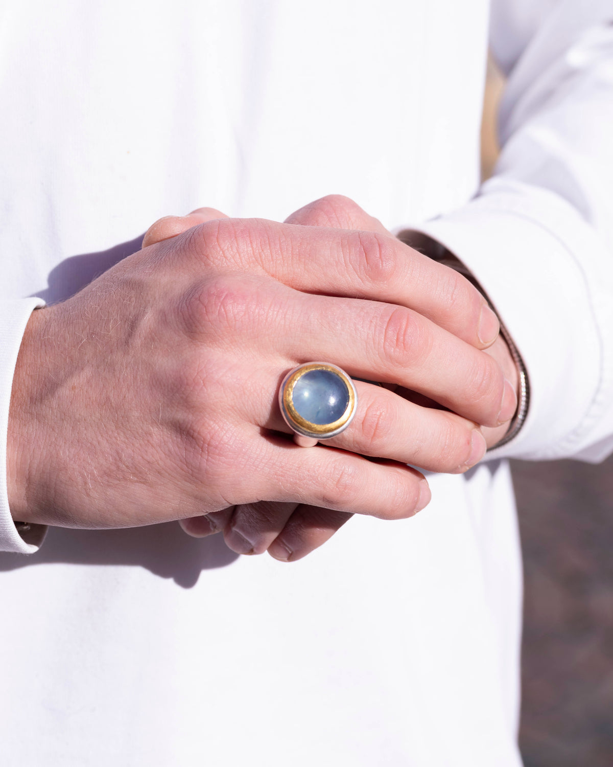 925 Silberring mit Aquamarin-Cabochon (17,72 ct) und 999 Goldfassung