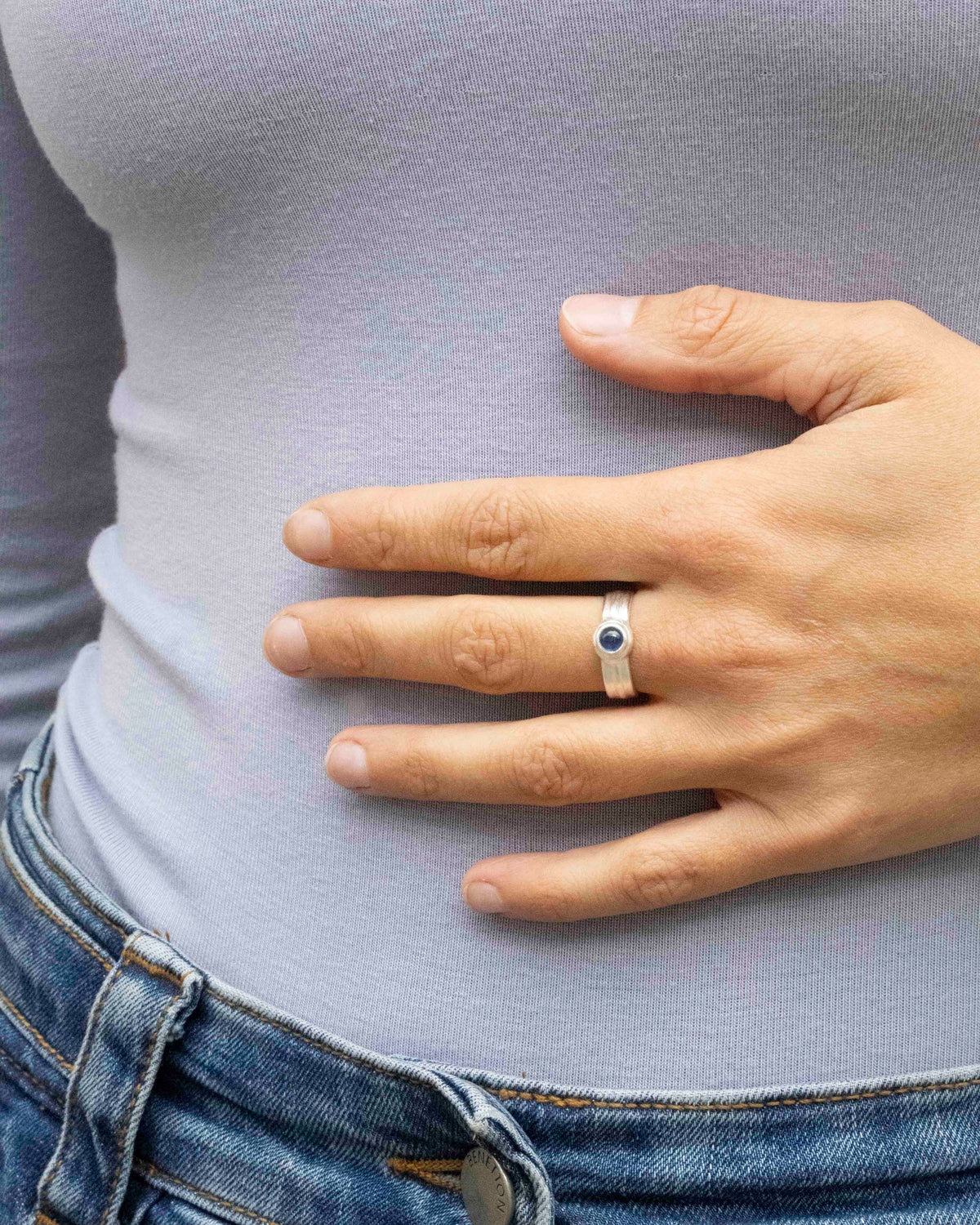 925 Silberring mit blauem Saphir-Cabochon (0,55 ct)