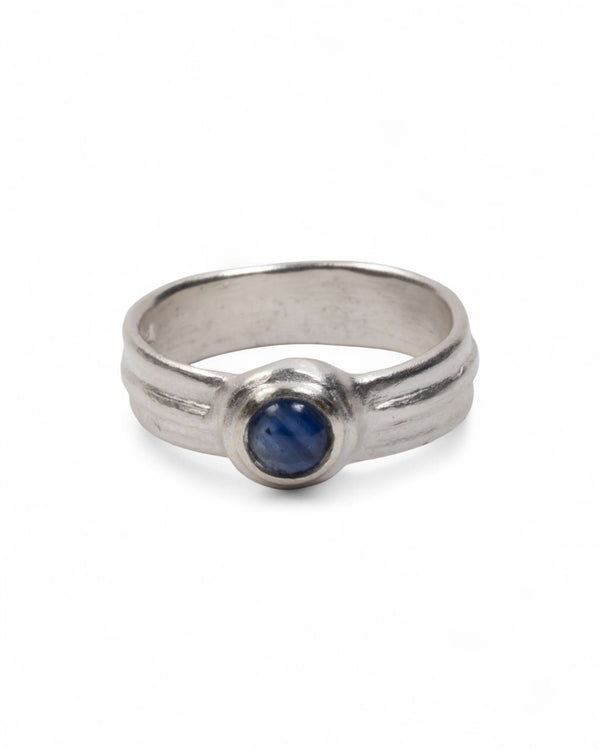 925 Silberring mit blauem Saphir-Cabochon (0,55 ct)