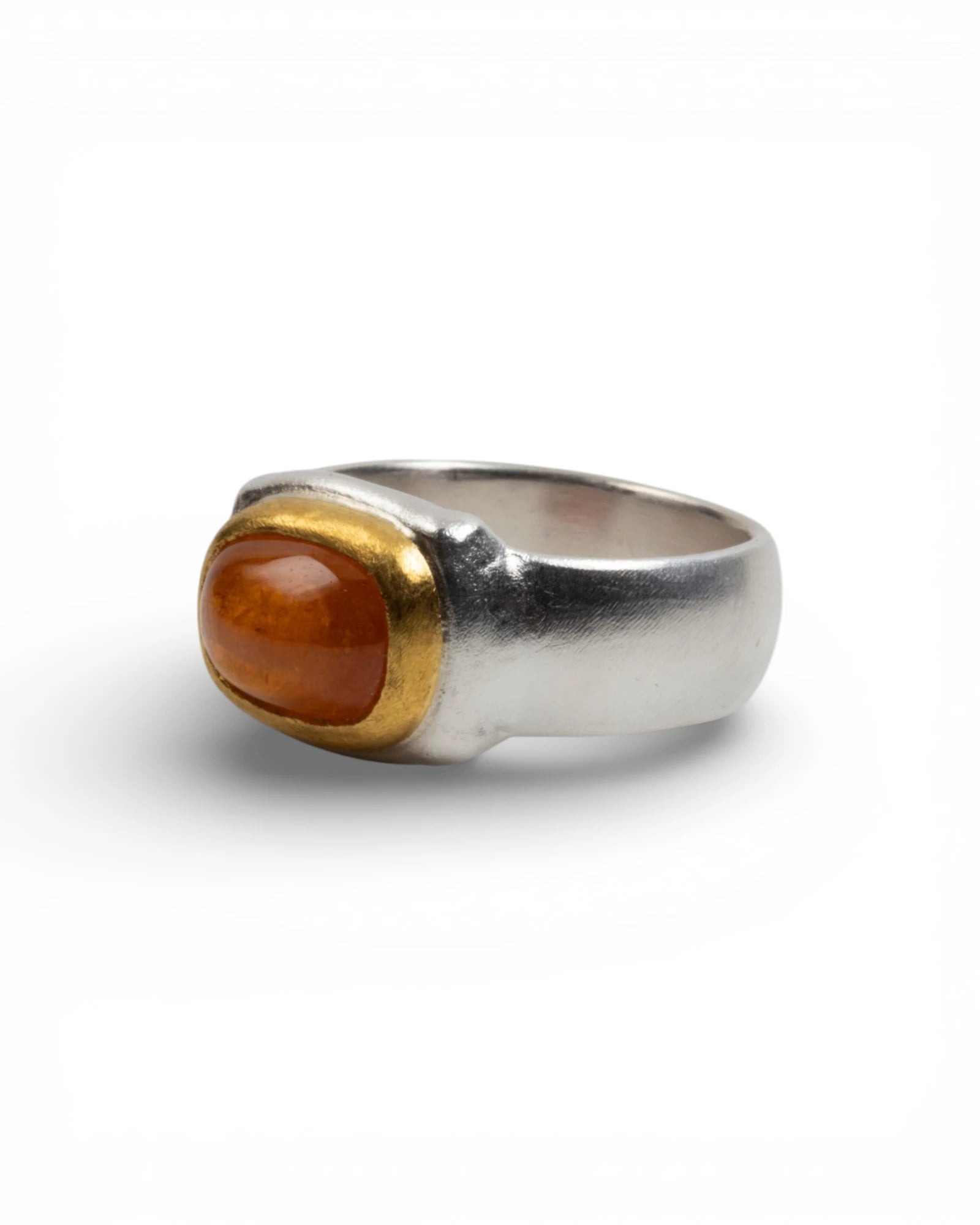 925 Silberring mit Mandarin-Granat (6,51 ct) und 999 Feingold-Fassung - Goldschmiede Krack - Trauringe & Unikatschmuck aus Deidesheim