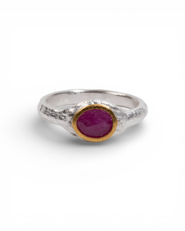 925 Silberring mit pinken Rubin (0.92 ct) - Goldschmiede Krack - Trauringe & Unikatschmuck aus Deidesheim