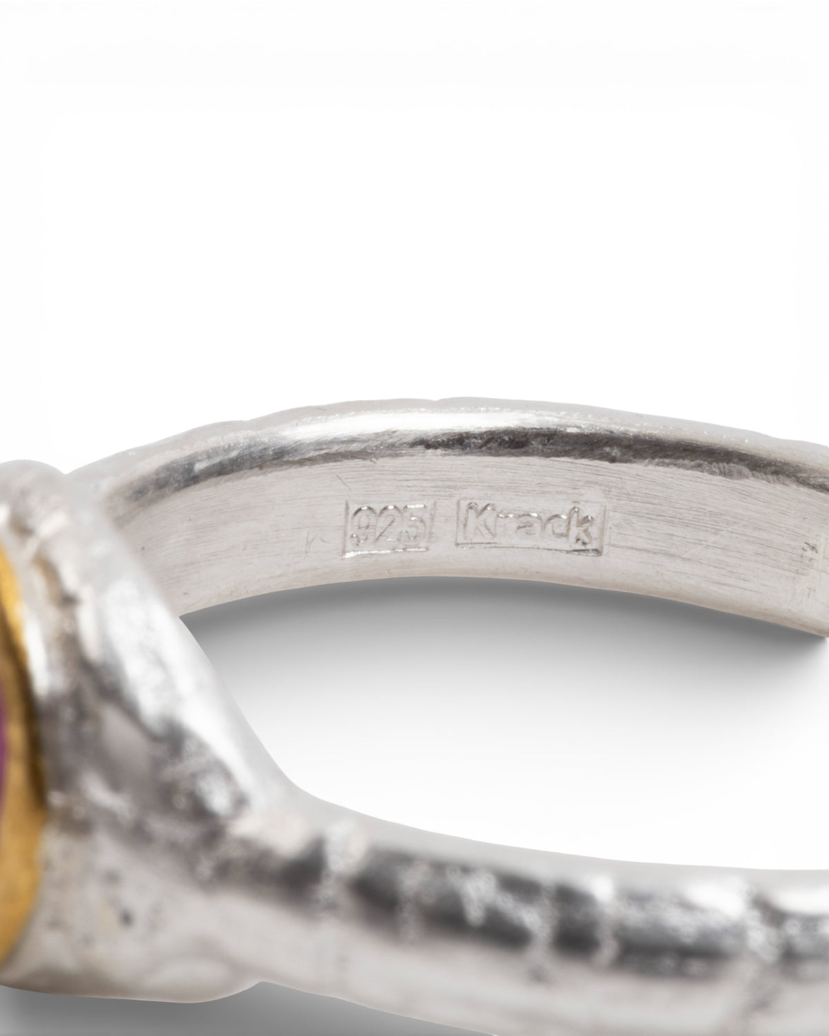 925 Silberring mit pinken Rubin (0.92 ct) - Goldschmiede Krack - Trauringe & Unikatschmuck aus Deidesheim