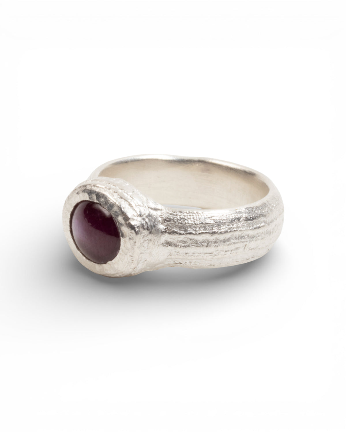925 Silberring mit rotem Sternrubin (2.62 ct) - Goldschmiede Krack - Trauringe & Unikatschmuck aus Deidesheim