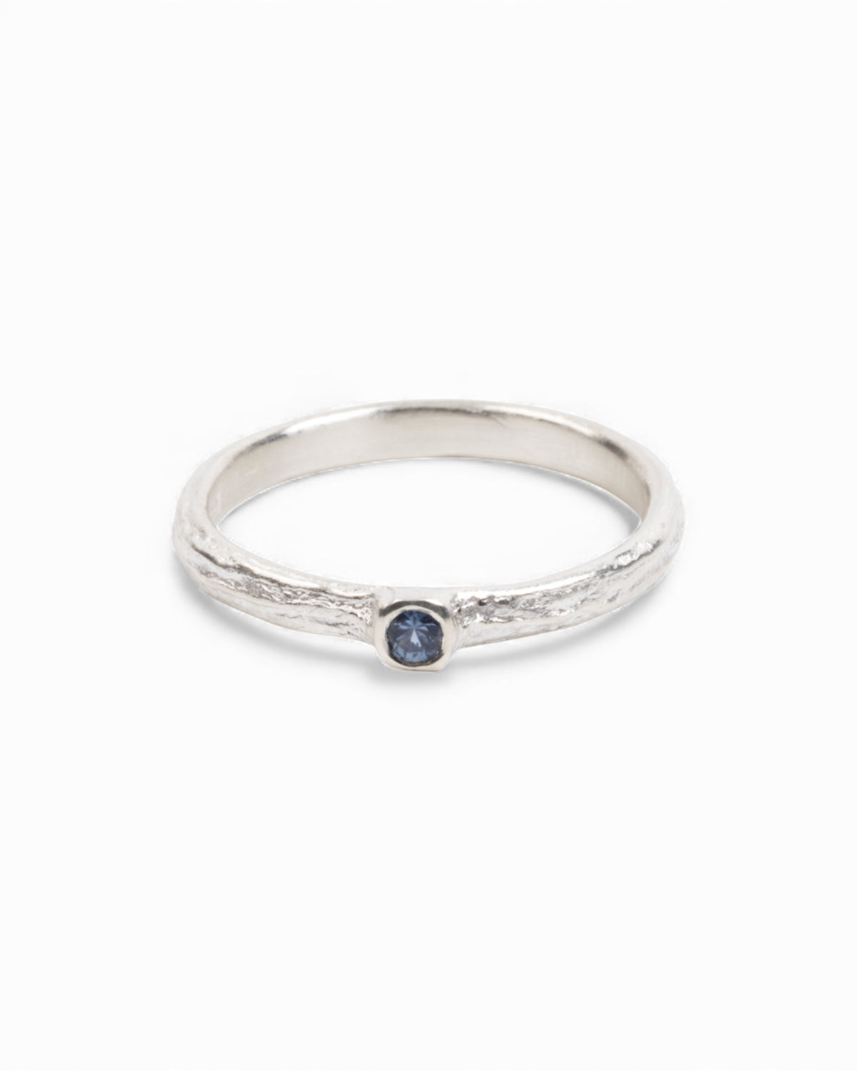 926 Silberring mit blauem Saphir zum Kombinieren