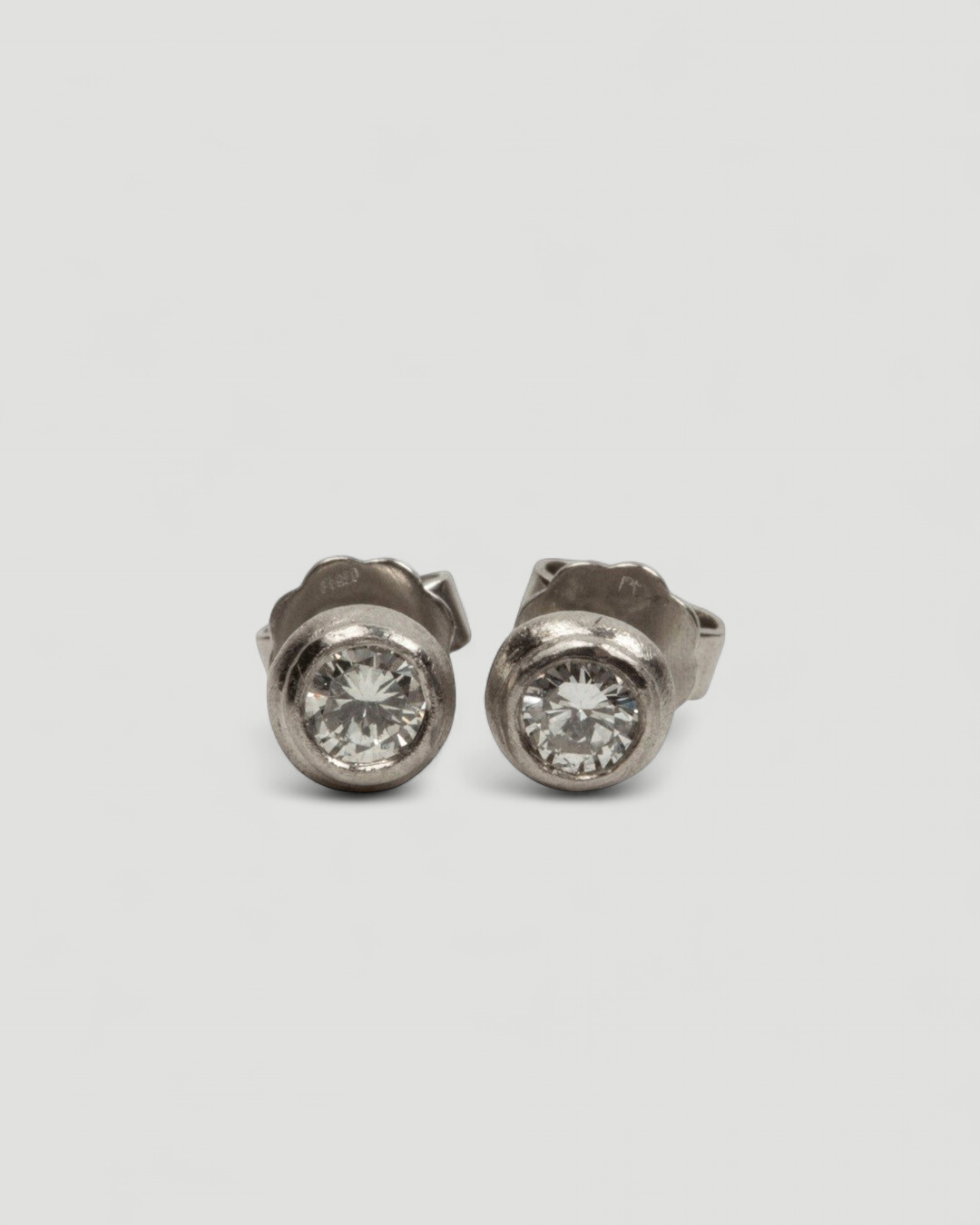 950 Platinohrstecker mit weißen Brillanten - Goldschmiede Krack