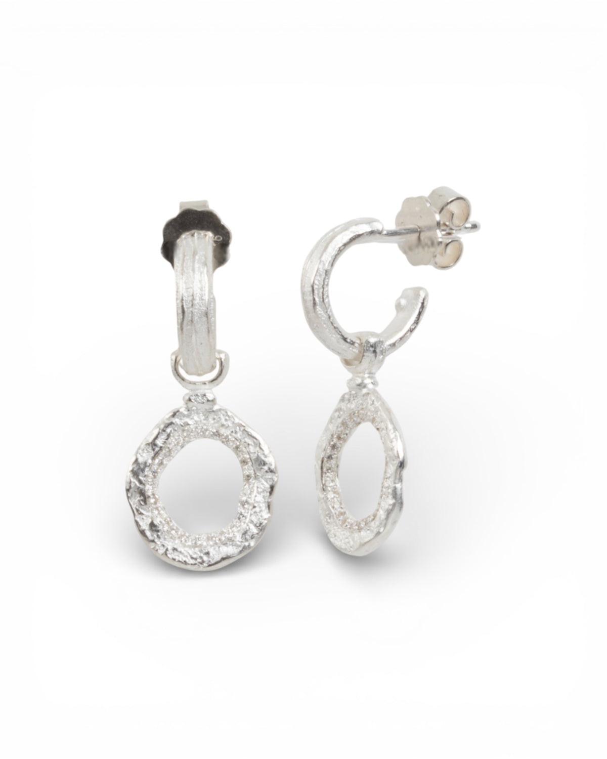 Bark-Creolen aus 925 Silber mit abnehmbaren Brillantanhängern (0,20 ct) - Goldschmiede Krack - Trauringe & Unikatschmuck aus Deidesheim