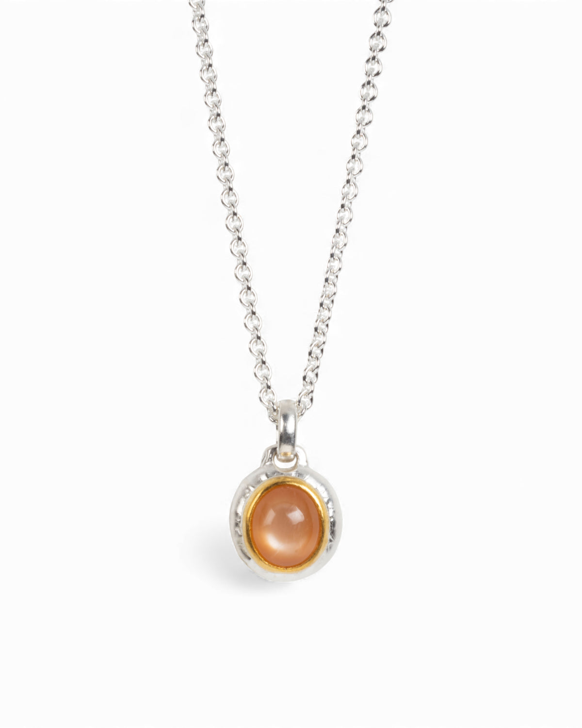 Anhänger mit braunem Mondstein-Cabochon (8.29 ct) in 925 Silber und Feingold mit Kette - Goldschmiede Krack - Trauringe & Unikatschmuck aus Deidesheim
