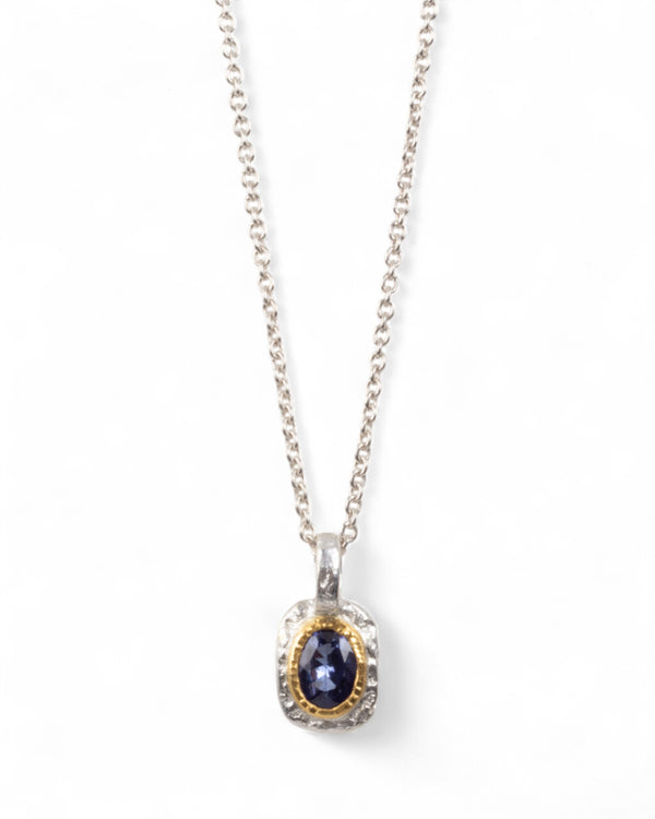 Bicolor Silberanhänger mit Tansanit (0.89 ct) in 999 Goldfassung mit 925 Silberkette - Goldschmiede Krack - Trauringe & Unikatschmuck aus Deidesheim
