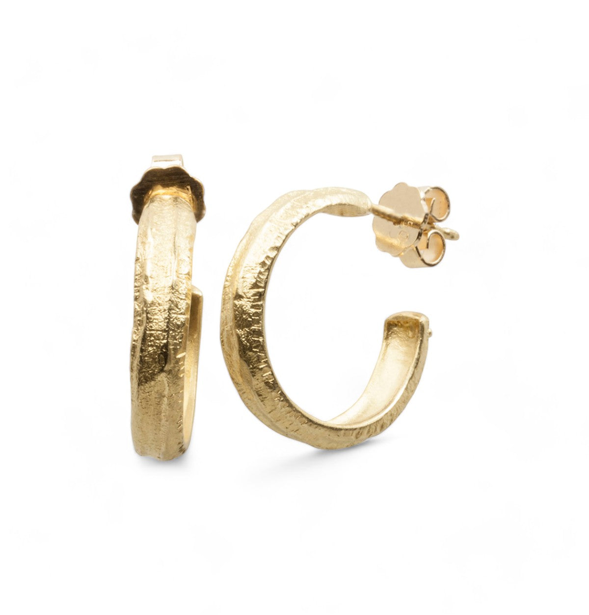 750 Goldcreolen mit Tarmac Struktur Ø 15 - 30 mm - Goldschmiede Krack - Trauringe & Unikatschmuck aus Deidesheim
