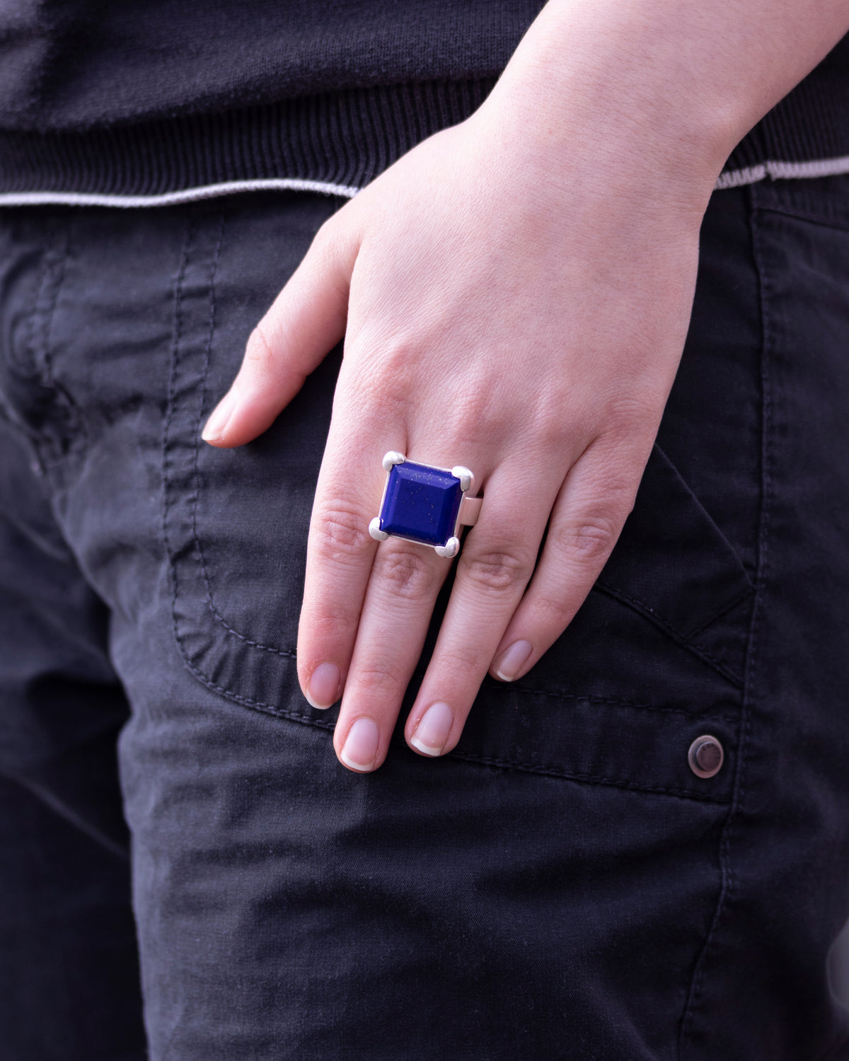 Großer 925 Silberring mit intensiven Lapislazuli (23.20 ct) - Goldschmiede Krack - Trauringe & Unikatschmuck aus Deidesheim