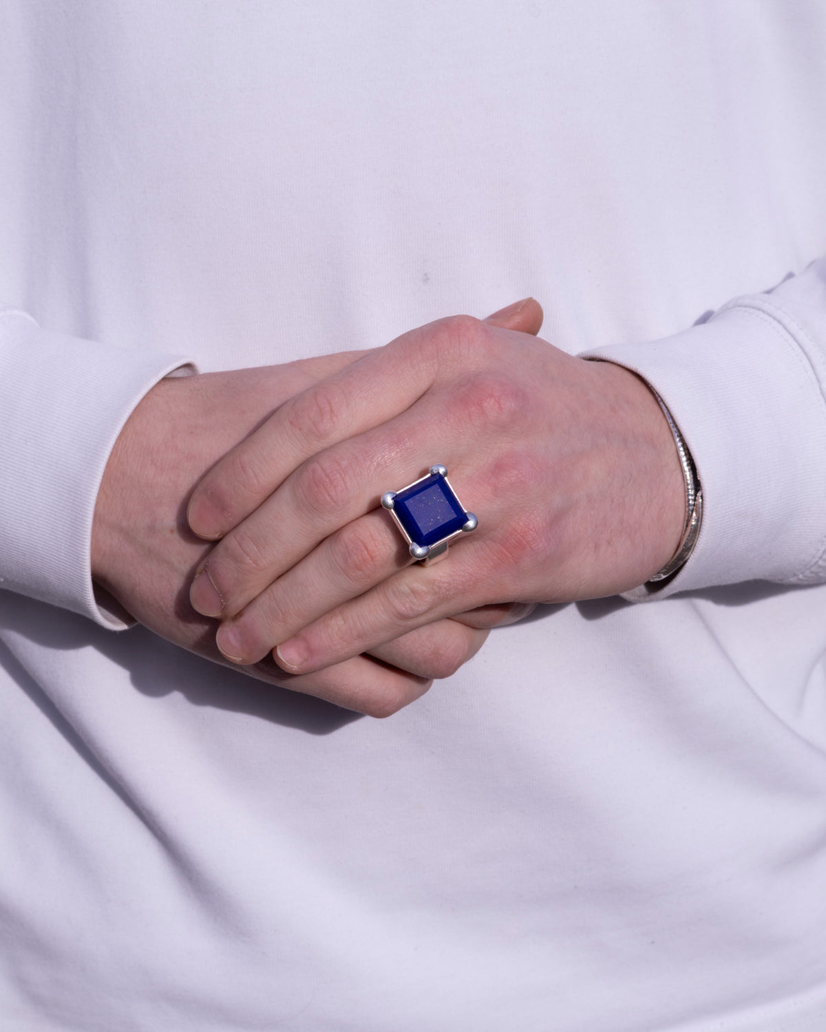 Großer 925 Silberring mit intensiven Lapislazuli (23.20 ct) - Goldschmiede Krack - Trauringe & Unikatschmuck aus Deidesheim
