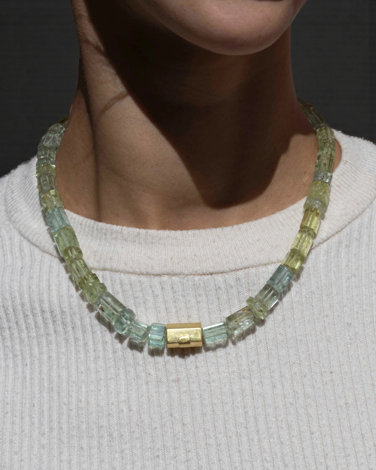 Grün-Blaue Edelsteinkette aus Beryll mit 750 Goldverschluss