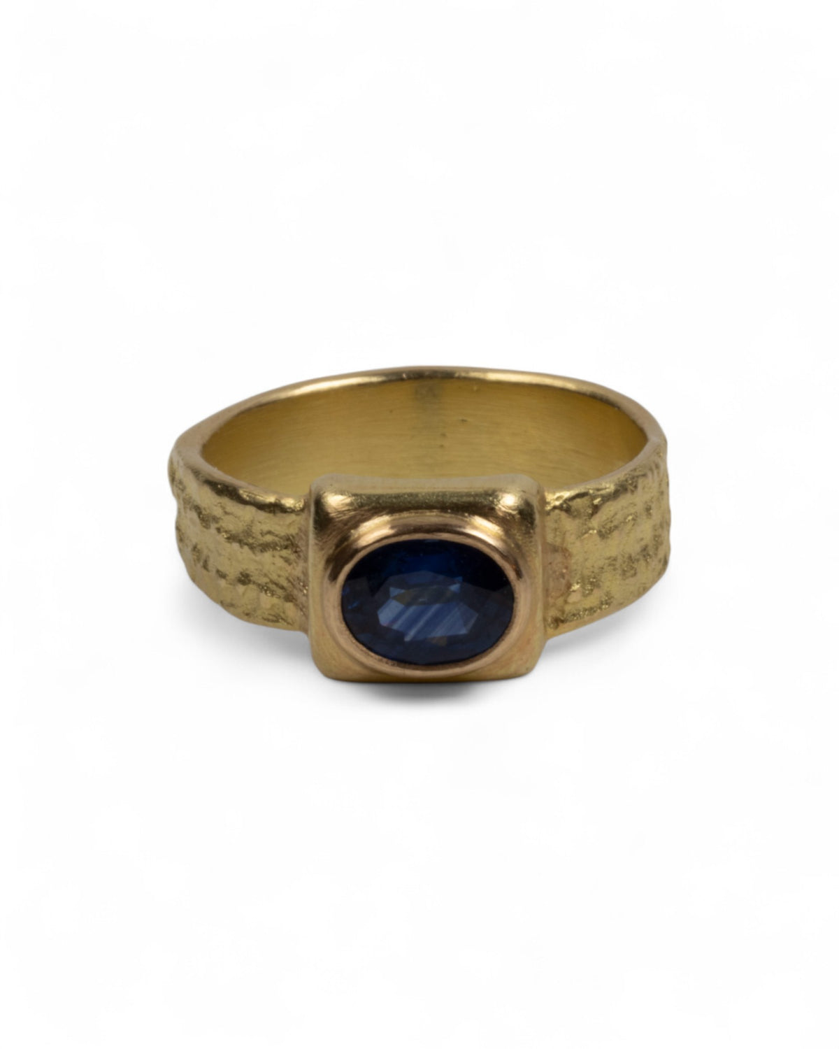 750 Goldring mit blauem Saphir