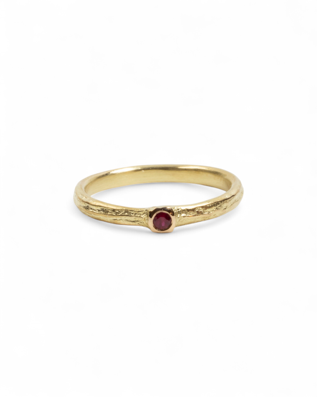750 Gelbgold Ring mit rotem Rubin (0,08 ct) - Goldschmiede Krack