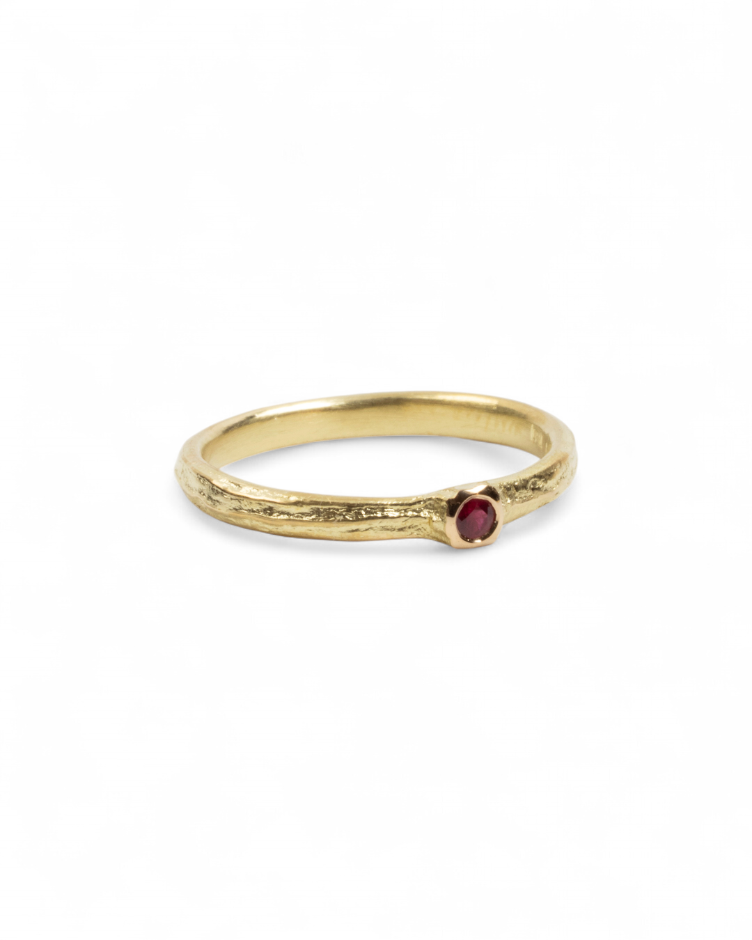 750 Gelbgold Ring mit rotem Rubin (0,08 ct) - Goldschmiede Krack