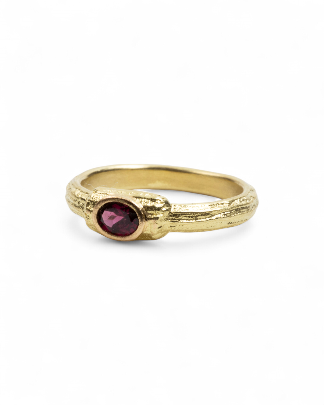 Zierlicher 750 Gelbgold Ring mit Rhodolit (0,41 ct) - Goldschmiede Krack