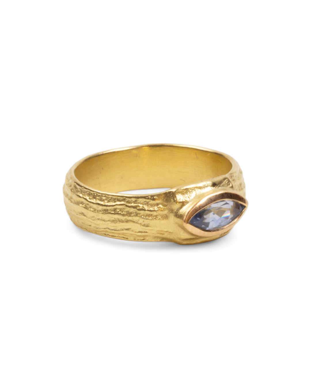 750 Gelbgold Ring mit blauem Navette-Saphir (0,77 ct) - Goldschmiede Krack