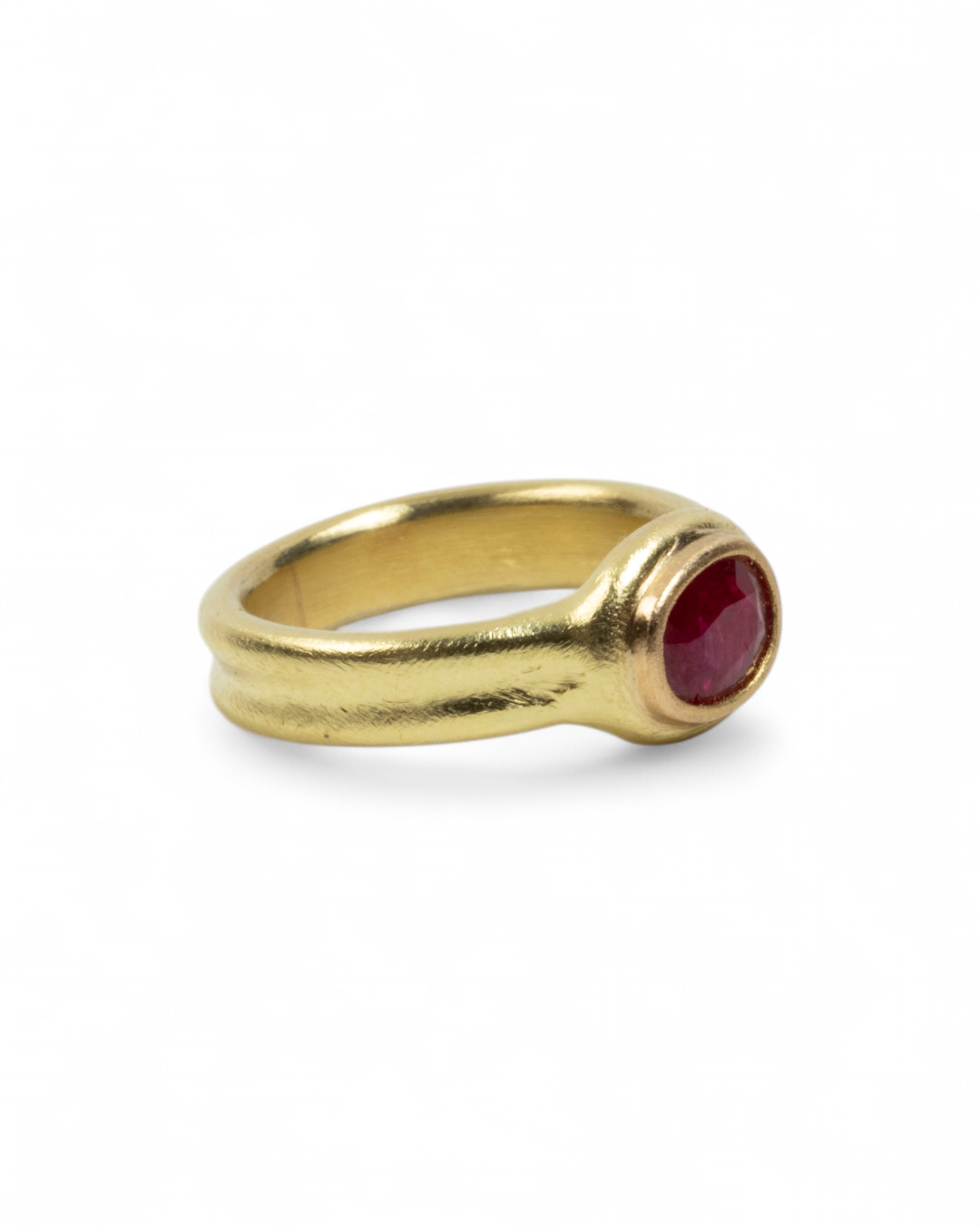 750 Gelbgold Ring mit Rubin (0,89 ct) - Goldschmiede Krack