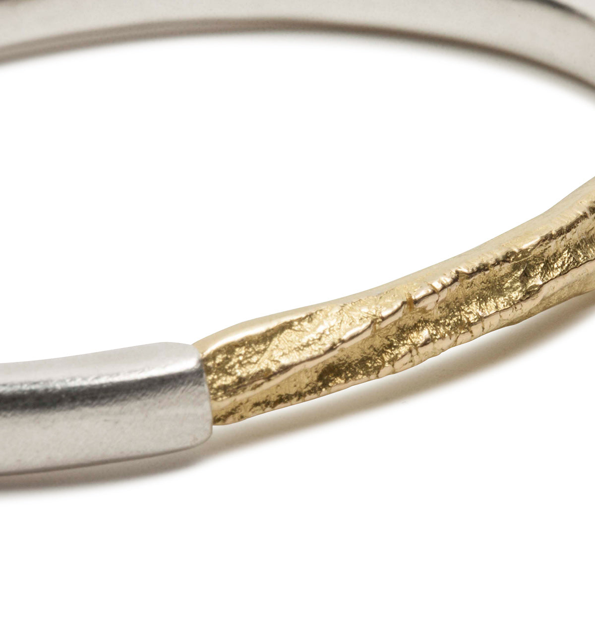 925 Silberarmreif mit strukturierten 750 Gold Verschluss
