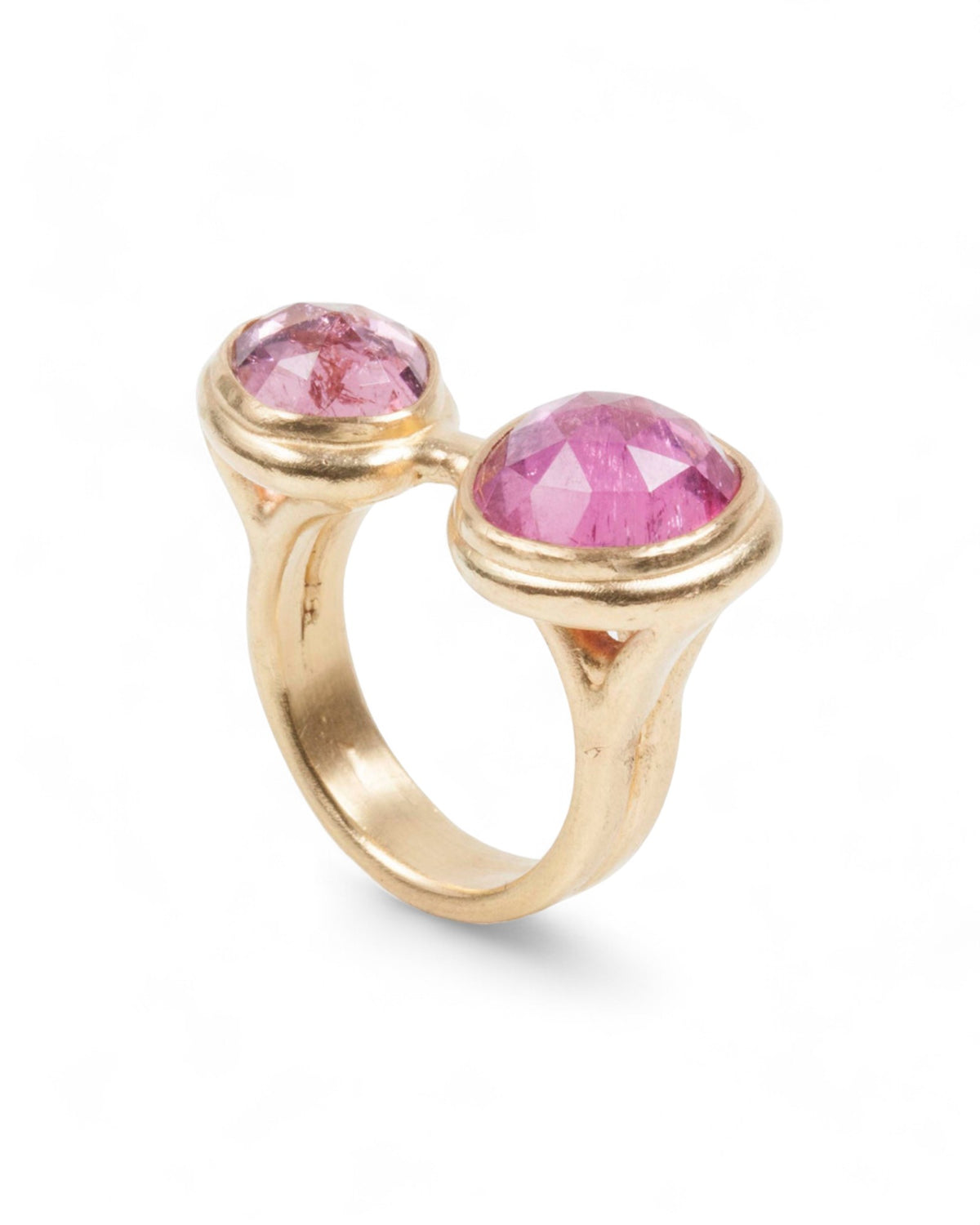 750 Goldring mit zwei rosa Turmalinen im Rosenschliff