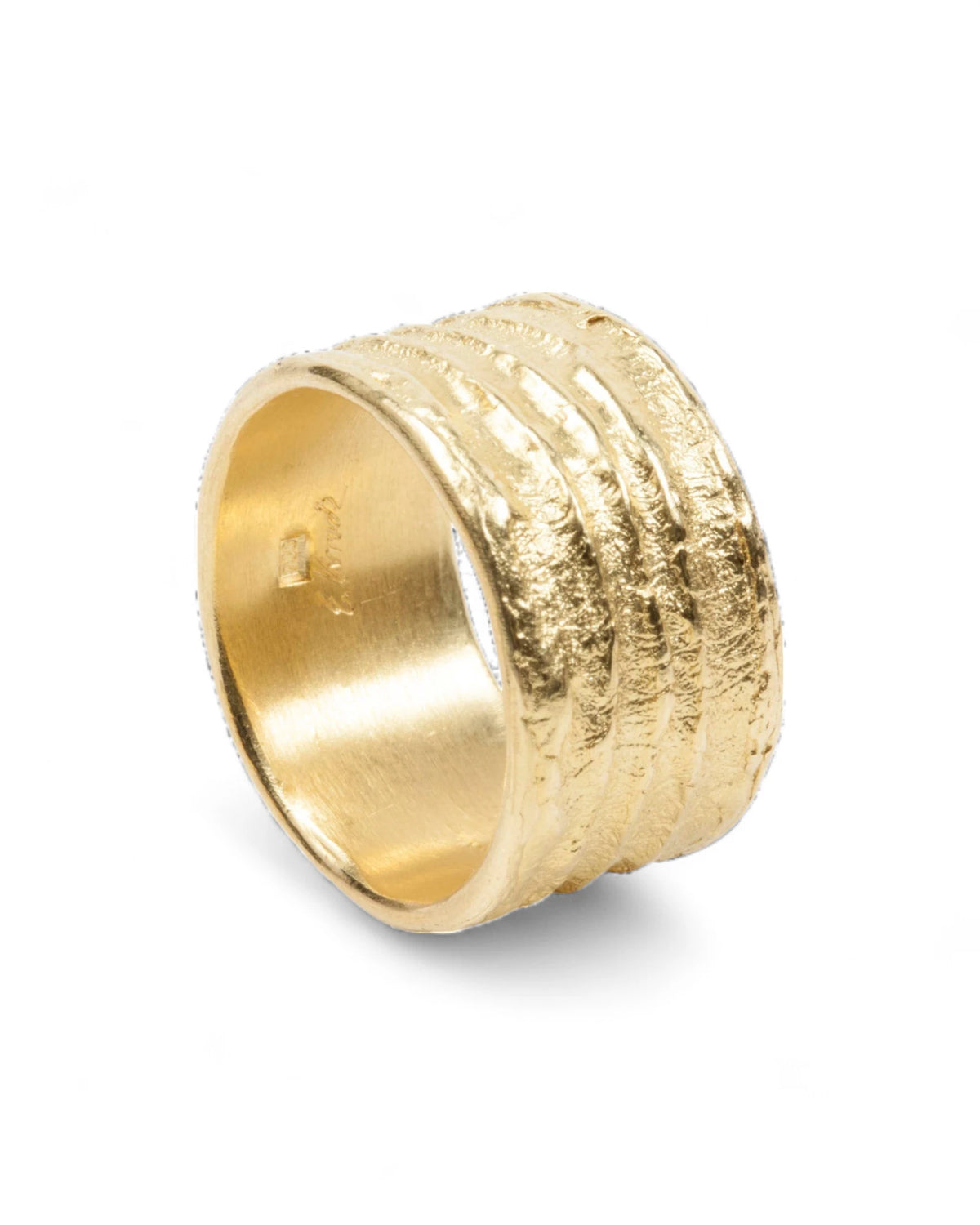 750 Goldring mit Tarmac Struktur - Goldschmiede Krack - Trauringe & Unikatschmuck aus Deidesheim