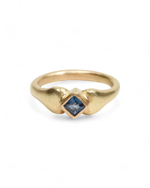 750 Goldring mit Saphir