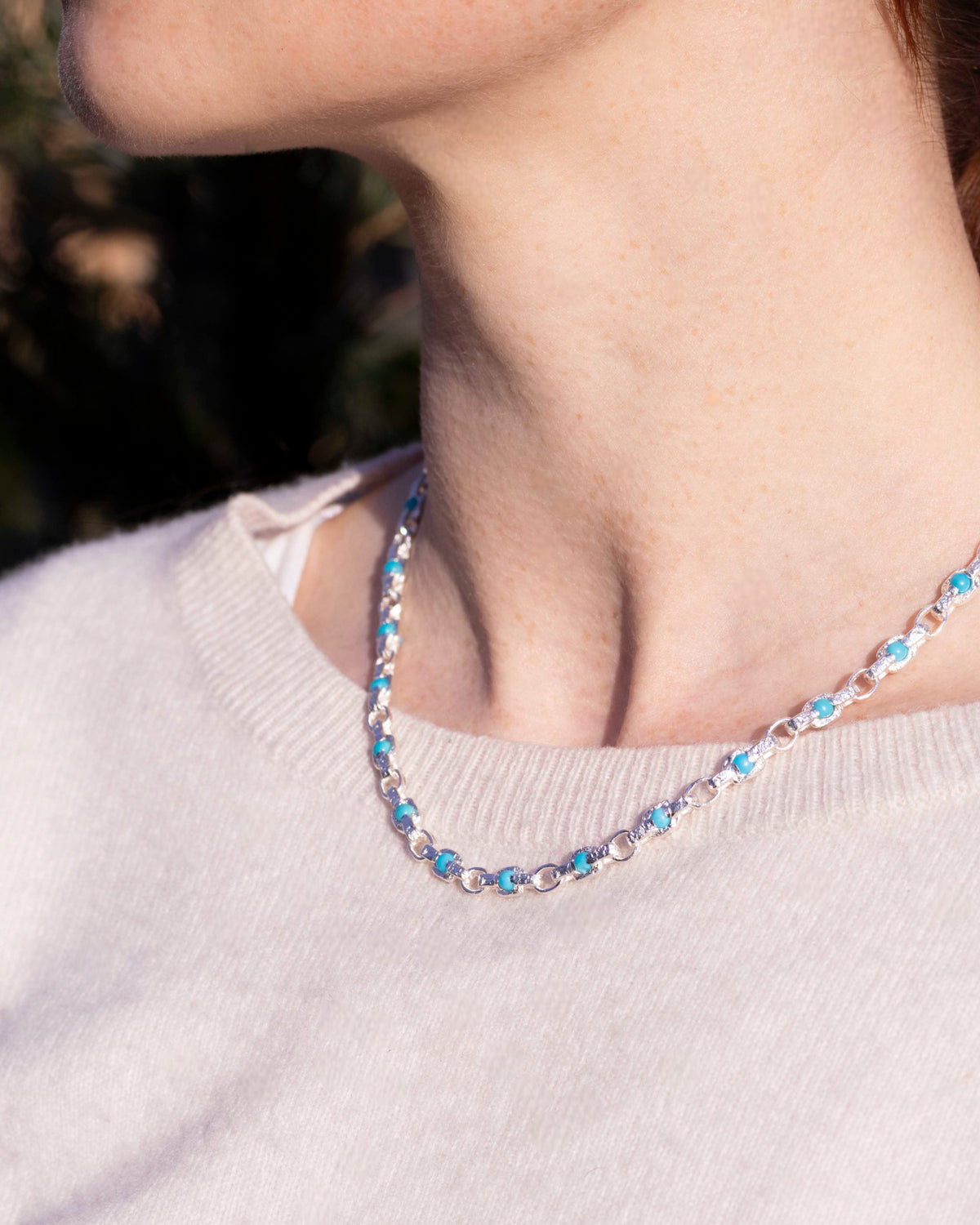 Türkis besetzte Halskette aus 925er Silber mit Struktur