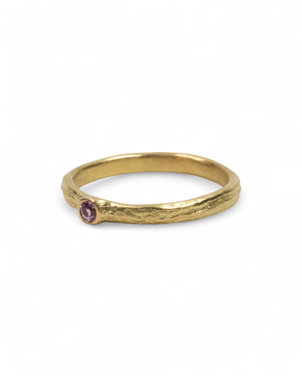 Zarter 750 Goldring mit rosa Saphir (0.085 ct)